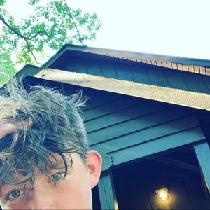 Meet your Posher, Sam